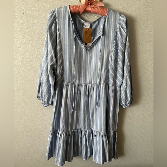 ✨SOLD✨Baby Blue Striped Tiered 3/4 Sleeve Cozy Co Dress Size L (L-XL Fit) NWT - Picture 3 of 9
